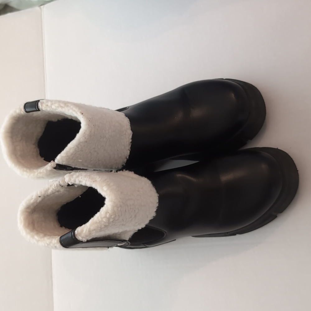 Black Boots